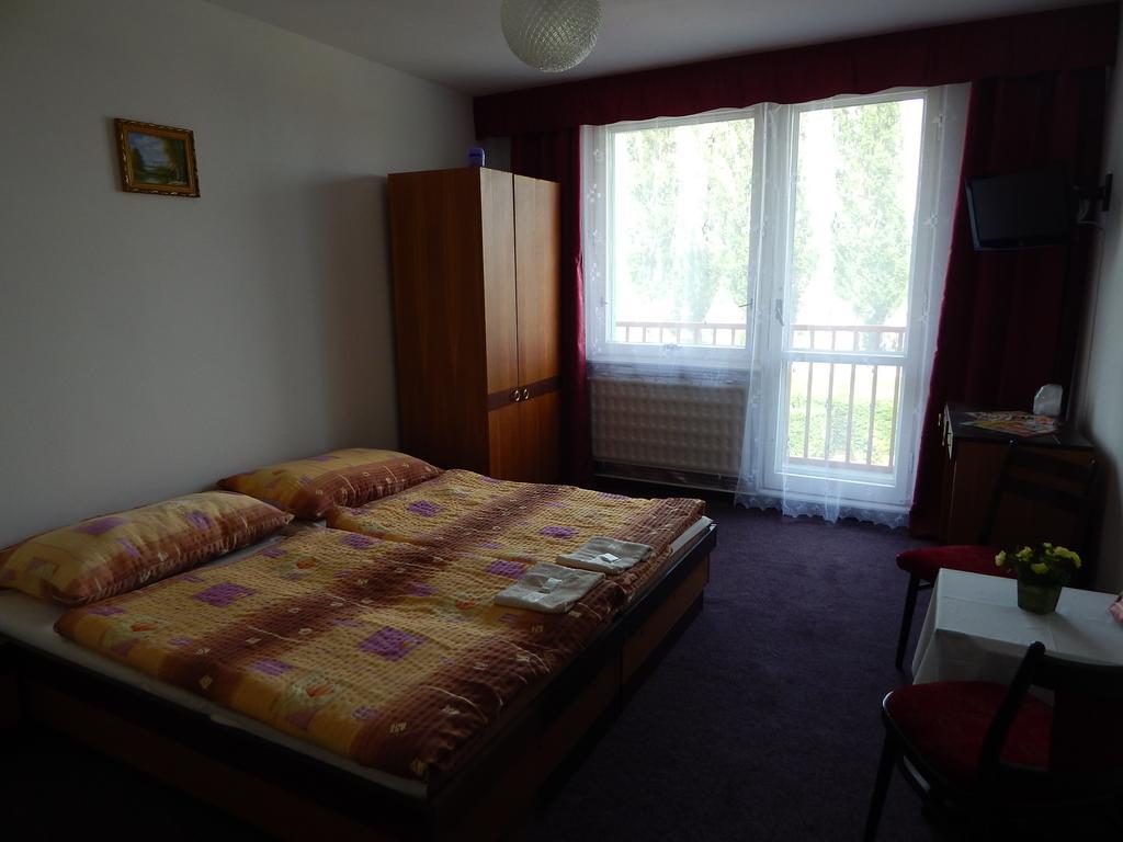 Abc Hotel Nitra Pokoj fotografie